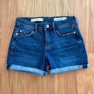 Like new Pilcro Anthropologie Slim Boyfriend Jean Shorts Size 25